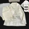 Conjunto de Duas Peças Jacquard Embossado de Seda Gelo com Mangas Longas e Bojos no Peito, Confortável e Macio Conjunto de Roupa de Casa para Mulheres
