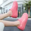 Botas de lluvia nuevas de moda para mujer, zapatos de goma, resistentes al desgaste, que aumentan la altura, impermeables, antideslizantes, de caña corta, con suela gruesa, botas de lluvia, zapatos de agua, cálidos, para uso en la cocina