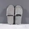 Pantuflas Gruesas Personalizadas al por Mayor para Hoteles de Lujo, Casas de Huéspedes, Salones de Belleza, Hospitalidad Doméstica Desechable, Engrosadas para Uso en Hotel