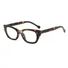 Nuevas Gafas de Sol Casuales Retro Americanas para Mujer con Montura Cuadrada Clásica y Remaches, Adecuadas para Protección Solar al Aire Libre y Versátiles para Viajar