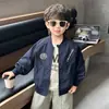 Chaqueta Bordada de Caballo para Niños Niños Primavera y Otoño Estilo Coreano Chaqueta Casual Guapa para Niños Ropa para Bebés Venta al por Mayor
