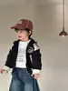 Chaqueta Infantil Ropa de Otoño 2026 Nuevo Estilo Coreano Ropa Infantil Bebé Pequeño Ropa de Otoño Conjunto de Pantalones Vaqueros para Niños Estilo Otoño