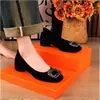 Zapatos de mujer de estilo francés con punta cuadrada y tacón grueso, gamuza negra con pedrería, boca poco profunda, adecuados para ir al trabajo y para el día a día, suela suave, cómodos zapatos para mamá