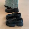 Mocassins Marrons Franceses de Solado Grosso Femininos 2026 Novo Outono Versátil para o Trabalho Sapatos Femininos Estilo Britânico Sapatos Pequenos de Couro