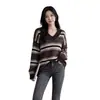Suéter de punto para mujer estilo coreano, con rayas marrones y color café, cuello en V, textura de gofre y colores contrastantes, corte holgado