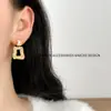 Pendientes geométricos cuadrados huecos con incrustaciones de circonita, sencillos y elegantes para mujer, con un toque de alta gama, versátiles para ir al trabajo y diseño único.