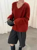 26 Novo suéter de malha com lantejoulas douradas, mistura de lã e cashmere, gola V, top de malha de manga comprida feminino, estilo casual
