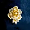 Nova Broche de Esmalte Flor de Peônia Chinesa Feminino de Alta Qualidade Exquisito Estilo Chanel para Blazer Moda Luxo Leve Nicho Broche Corsage