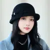 Nuevo sombrero de lana retro de tweed estilo francés para mujer, moderno sombrero de pescador de lana para otoño e invierno, sombrero tipo cubo elegante y que adelgaza el rostro