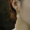 Pendientes de jaspe natural sin orificios para las orejas, placa de incienso antimosquitos, clip para las orejas sin orificios, pendientes de borlas de estilo frío para mujer