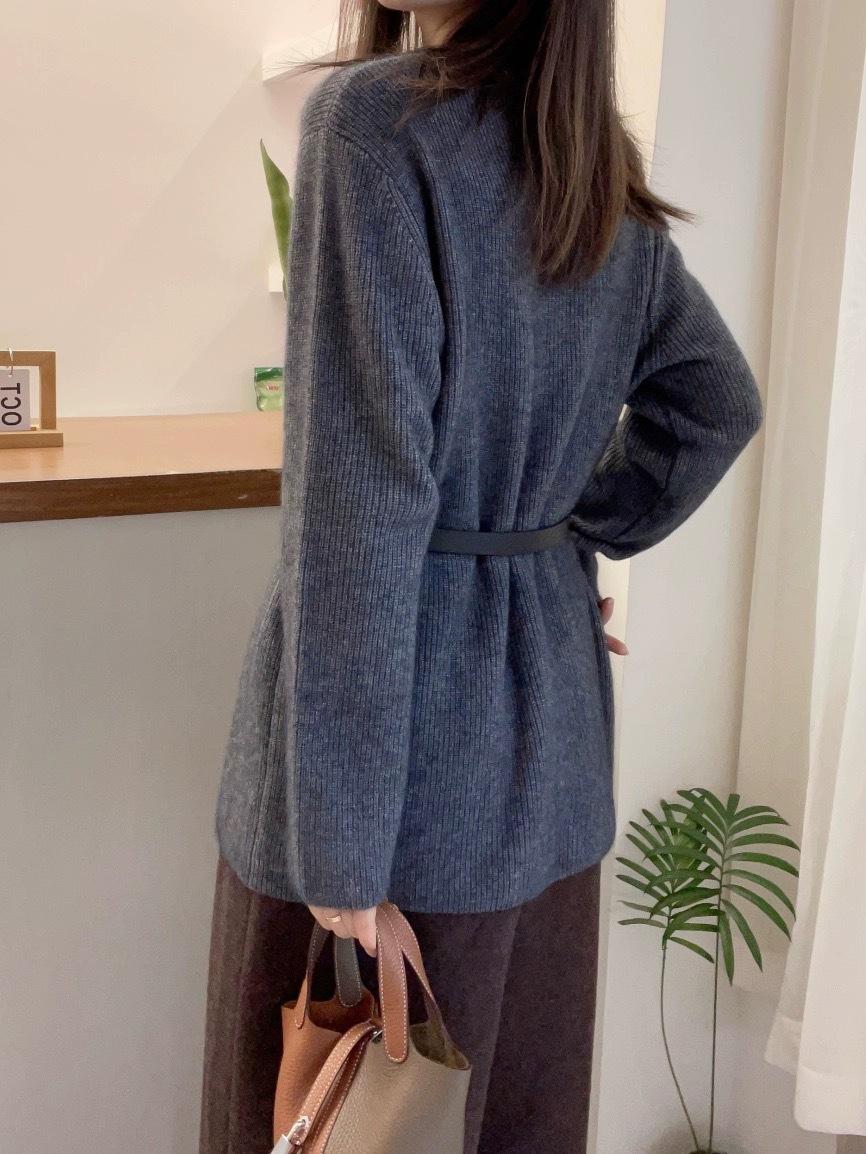 复制_v领中长款纯色羊毛衫女遮屁股秋冬季欧货高.jpg