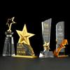 Bancos, empresas de valores y financieras han abierto sus puertas y vendido recuerdos de políticas estrella de cinco estrellas para hacer estrellas