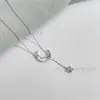 Colgante de Meteoro bajo la Luna, Diseño de Estrella y Luna, Collar de Alta Gama para Mujer, Cadena de Clavícula Simple y Versátil