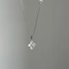 Collar con colgante de trébol de cuatro hojas de nácar blanco de alta calidad en plata de ley S925 repujada estilo corte retro, cadena de clavícula de lujo ligero para mujer