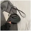 Bolsa de Mão Tendência Estilo Coreano com Formato de Dumpling para Mulheres, Novo Modelo Primavera 2026, Alto Valor Estético, Sensação Única e Relaxada, Bolsa de Ombro Único Transversal