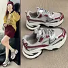 Tênis Chunky "Dad Shoes" para Mulheres, Novo Popular de Verão 2026, Tênis Finos de Malha Respirável, Tênis Esportivos Casuais da Moda