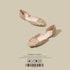 Novedades Primavera y Verano 2026 Zapatos Huecos con Hebilla Cuadrada de Charol Gris Elefante Chips para Mujer Sandalias Planas de Punta Cuadrada para Mujer