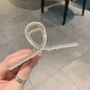 Novo Estilo Presilha de Cabelo para Mulheres com Franjas, Flores de Metal, Pérolas Geométricas, Strass e um Clipe de Tubarão para Penteados