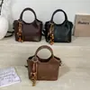 2026 Novo Estilo Fashionável e Simples Bolsa de Mão Personalizada Grande Capacidade Bolsa Transversal Casual Bolsa de Ombro Único Estilo Balde