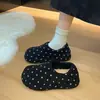 Zapatos de algodón cómodos, de suela gruesa, estilo coreano, para mujer, punta redonda, mules de lunares, colección 2026, diseño sin cordones, retro y elegantes