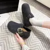 Sapatos casuais slip-on, versáteis para dois estilos diferentes, com design que aumenta a altura, nova coleção outono/inverno 2026, sapatos casuais slip-on femininos