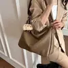 Bolso Casual Retro de Moda para el Trabajo de Gran Capacidad para Mujer Nuevo Otoño 2026 Bolso Tote Versátil Bolso de Hombro de Nicho