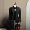 Nuevo Traje de Tres Piezas para Hombre Joven de Otoño con Solapa de Pico, Estilo Gentleman de Negocios, Corte Estándar, Formal para el Trabajo