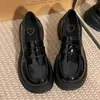 Zapatos Pequeños de Cuero Estilo Preppy Niña Dulce 2025 Otoño e Invierno Nuevos Zapatos Versátiles Negros Estilo Coreano Jk Mocasines de Suela Gruesa Venta al por Mayor