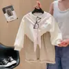 Moletom da Moda para Meninas, Novo Estilo Primavera e Outono, Top Bordado Versátil e Estiloso para Crianças, Versão Coreana Casual para Crianças Maiores