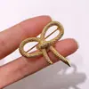 [56] broche laço moda coreana torção torção rosto broche em forma de coração acessórios de alta qualidade para roupas bolsas