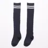 Calcetines de rodilla para niños con 2 rayas y 8 palabras Otoño e invierno 2017 Nuevas medias de torsión algodón peinado calcetines para niños 6006