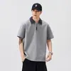 Camisa Polo Casual Madura de Verano Nueva de Alta Gama Estilo Americano Falsa de Dos Piezas para Hombre con Cremallera, Corte Holgado, Estilo Old Money Top de Manga Corta