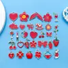 YukuMixed 30 Estilos de Corazón Rojo con Goteo de Aceite Flor Dibujos Animados Aleación Colgantes Pequeños Accesorios para Pulseras DIY