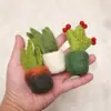 Estilo Ins Feltro de Lã Fofo Cacto 3D Pequeno em Vaso Ornamento de Planta Verde Acessório de Chaveiro de Feltro de Lã