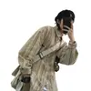 Fornecimento direto da fábrica primavera e outono novo estilo Harajuku japonês camisa listrada retrô moda casaco de veludo cotelê masculino e feminino estudantes