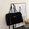 Bolsa Platinum Portátil Fosca Vintage Feminina 2024 Nova Moderna de Nicho para Axila de Alta Qualidade Grande Capacidade Bolsa para o Dia a Dia