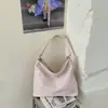 2026 Nova Bolsa de Ombro Único em Couro Macio Estilo Coreano Feminina Versátil para o Trabalho Bolsa de Axila Rosa Exquisita Fashionável Simples Bolsa Tote