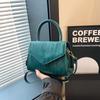 Bolsa Feminina 2025 Nova Bolsa Transversal Nicho Pasta Pequena Quadrada Elegante Versátil Fashion Bolsa de Ombro Estampa Crocodilo Bolsa Baguete