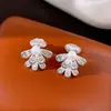 Pendientes de Zirconia y Perla en Forma de Gota de Agua Bañados en Oro Real de 18K, Pinzas para Orejas de Lujo Ligero de Alta Gama, Pendientes Minimalistas Versátiles
