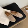 Versão em Couro do Novo Modelo da Primavera de 2026, Apresentando Sapatos de Vovó com Solado Macio e Mocassins para Mulheres