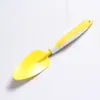 Suministro Directo de Fábrica de Juego de Tres Piezas de Herramientas de Jardín para Plantar, Azada Funcional de Doble Cabeza, Rastrillo de Tres Dientes, Horquilla para Dientes de León Disponibles para Venta al por Mayor