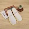 Hotel hogar Viaje Hospitalidad pantuflas desechables tema casa de huéspedes hotel pantuflas engrosadas tela al por mayor