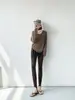669 Pantalones de yoga estilo coreano con estampado de leopardo y trabillas para los pies, longitud extendida, pantalones de tiburón para mujer, estilo ligero de verano