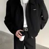 Chaqueta Corta de Lujo para Hombre Primavera 2026, Estilo Vintage de Nicho con Hombreras Metálicas, Abrigo de Lana con Cremallera