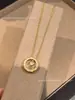 Collar Clásico de Pedrería para Mujer, Patrón de Diamantes, Estilo Chanel V Chapado en Oro de 18 Quilates, Cadena Minimalista de Coco de Lujo Ligero para Suéter