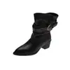 Hebilla de Cinturón Estilo Maduro Botas Cortas Martin para Mujer 2026 Otoño/Invierno Nueva Llegada Punta Puntiaguda Tacón Grueso Botas Fruncidas Apiladas Dropshipping