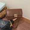Nova Bolsa Quadrada Pequena de Luxo Retrô 2026, Bolsa de Ombro Transversal com Textura da Moda Primavera e Verão, Bolsa Popular para o Dia a Dia deste Ano