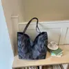 Bolsas Casuais de Grande Capacidade para Mulheres no Atacado 2025 Nova Bolsa Tote Estampada de Leopardo Bolsa de Lona Camuflada da Moda
