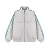Chamarra sudadera estilo americano gris con cuello y doble cierre para hombre y mujer, corte casual holgado, nueva chaqueta deportiva de campus para otoño e invierno