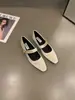 Zapatos de mujer estilo Mary Jane retro francés con falda, gamuza, nuevo modelo primavera 2026, estilo suave de noche, zapatos de tacón bajo de una sola pieza
